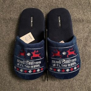 HOME ALONE Merry Christmas Ya Filthy Animal Slippers MEDIUM NWT